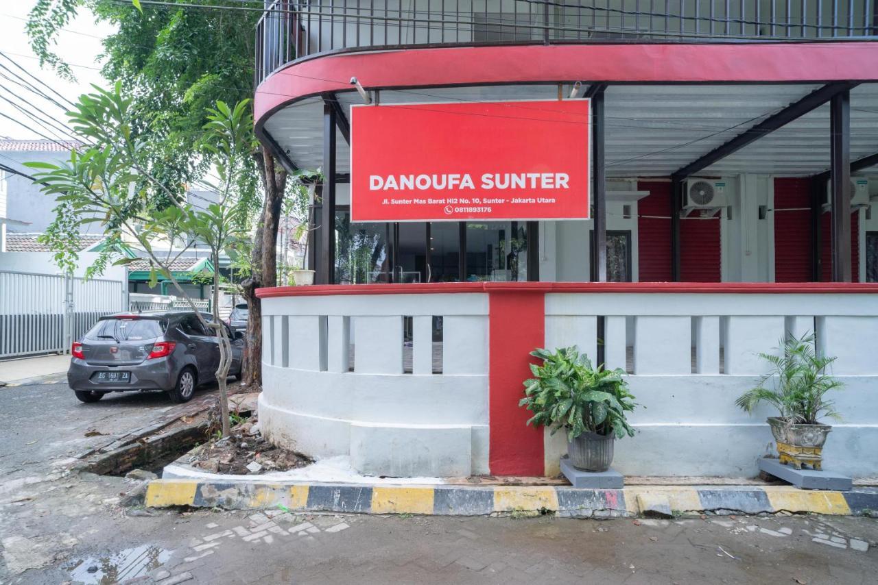 Reddoorz Plus Near Itc Cempaka Mas 2 جاكرتا المظهر الخارجي الصورة
