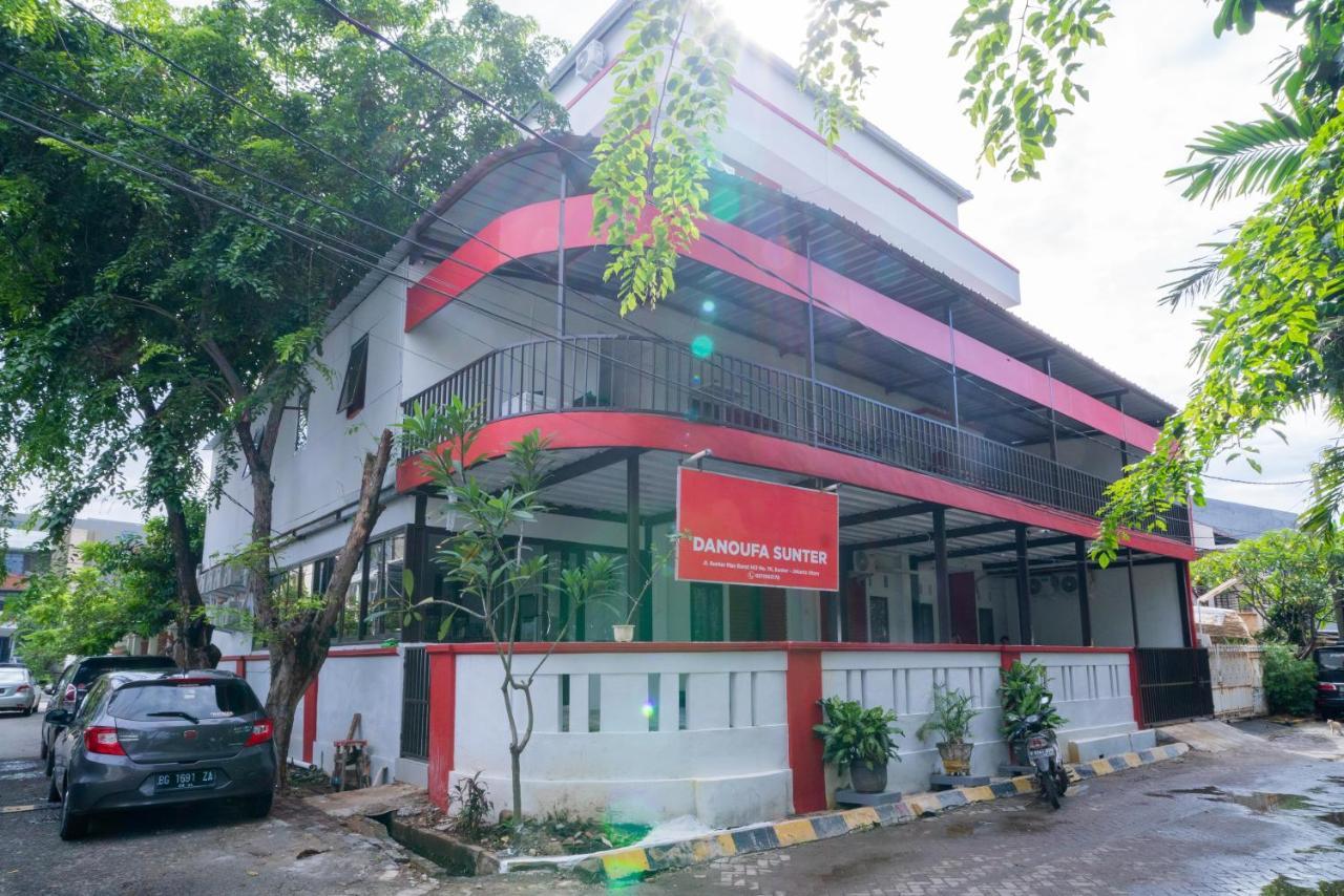 Reddoorz Plus Near Itc Cempaka Mas 2 جاكرتا المظهر الخارجي الصورة