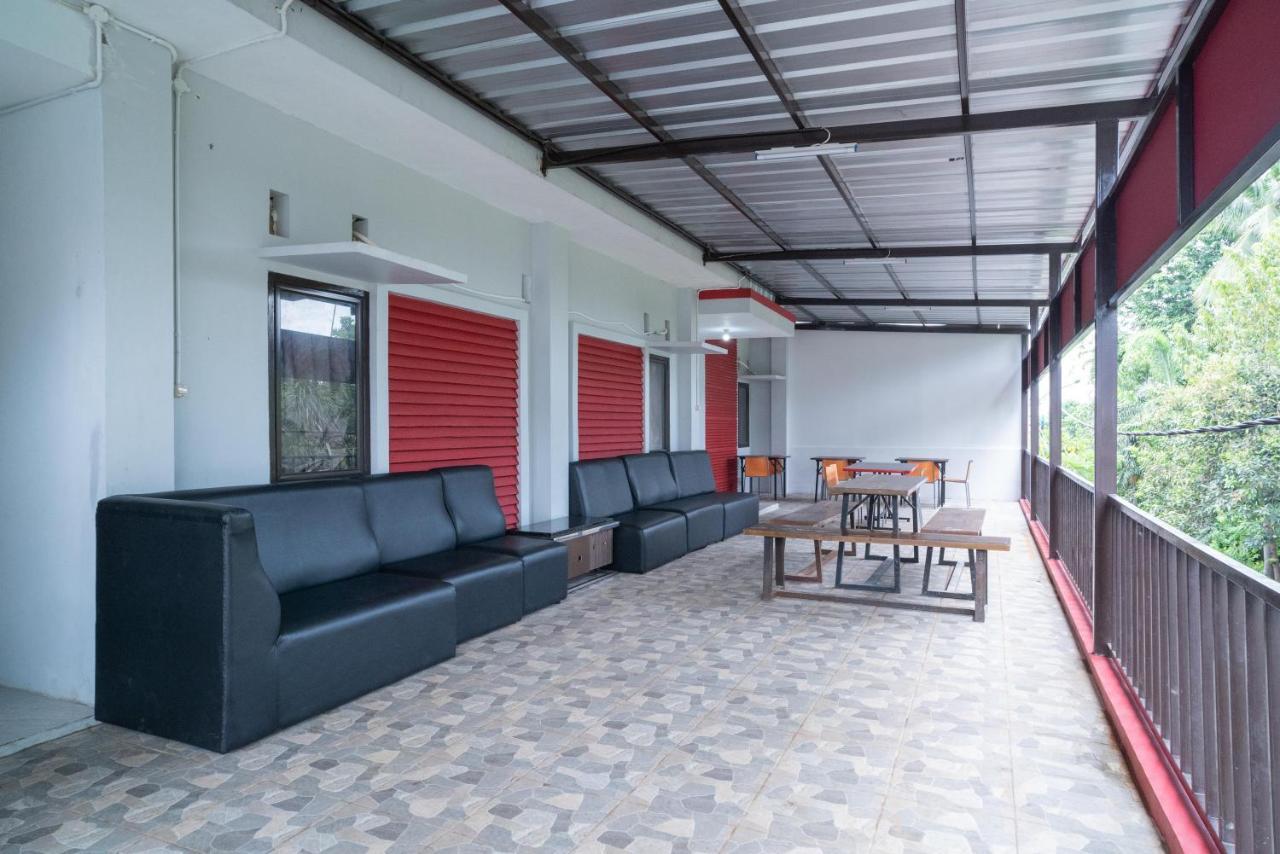Reddoorz Plus Near Itc Cempaka Mas 2 جاكرتا المظهر الخارجي الصورة