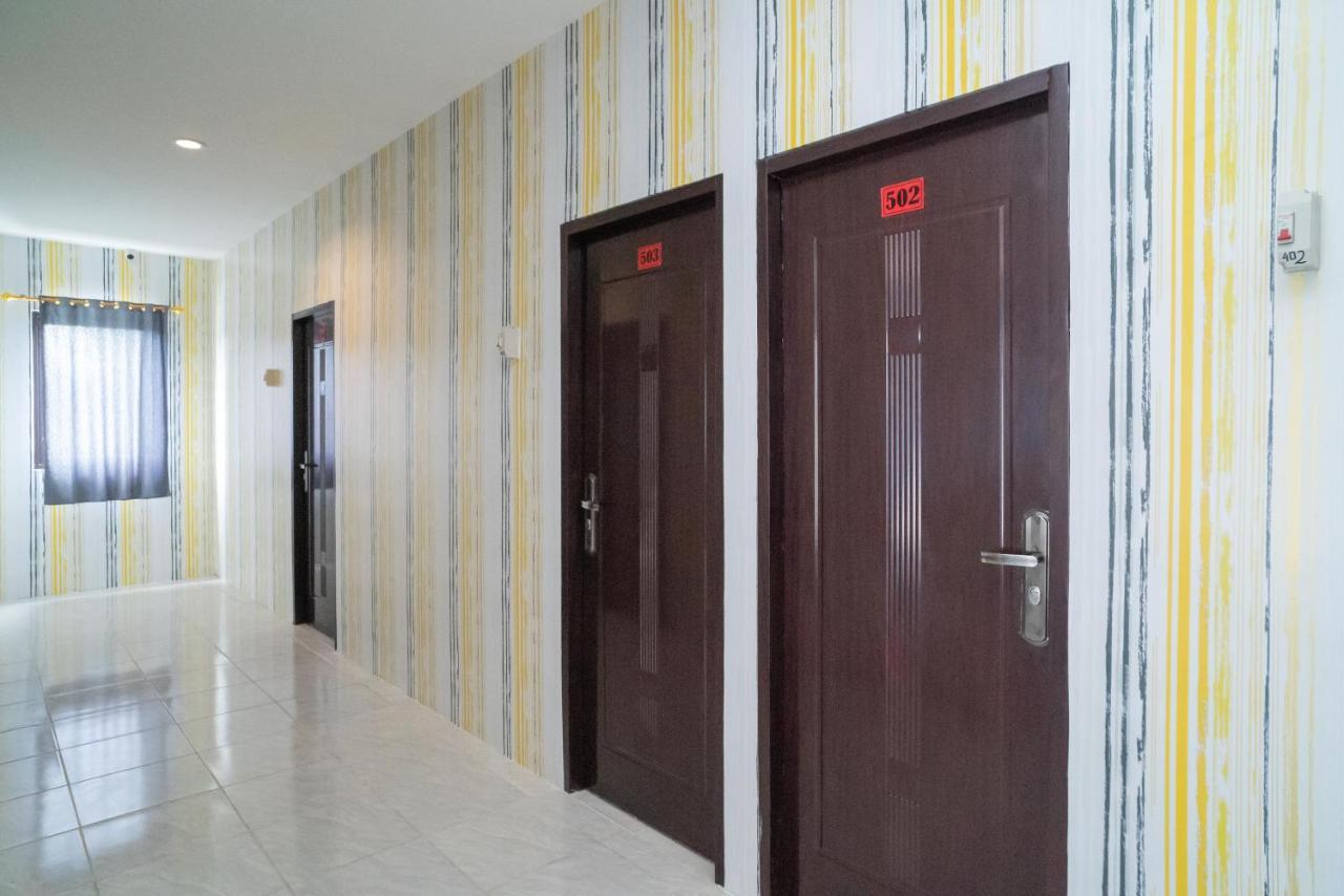 Reddoorz Plus Near Itc Cempaka Mas 2 جاكرتا المظهر الخارجي الصورة