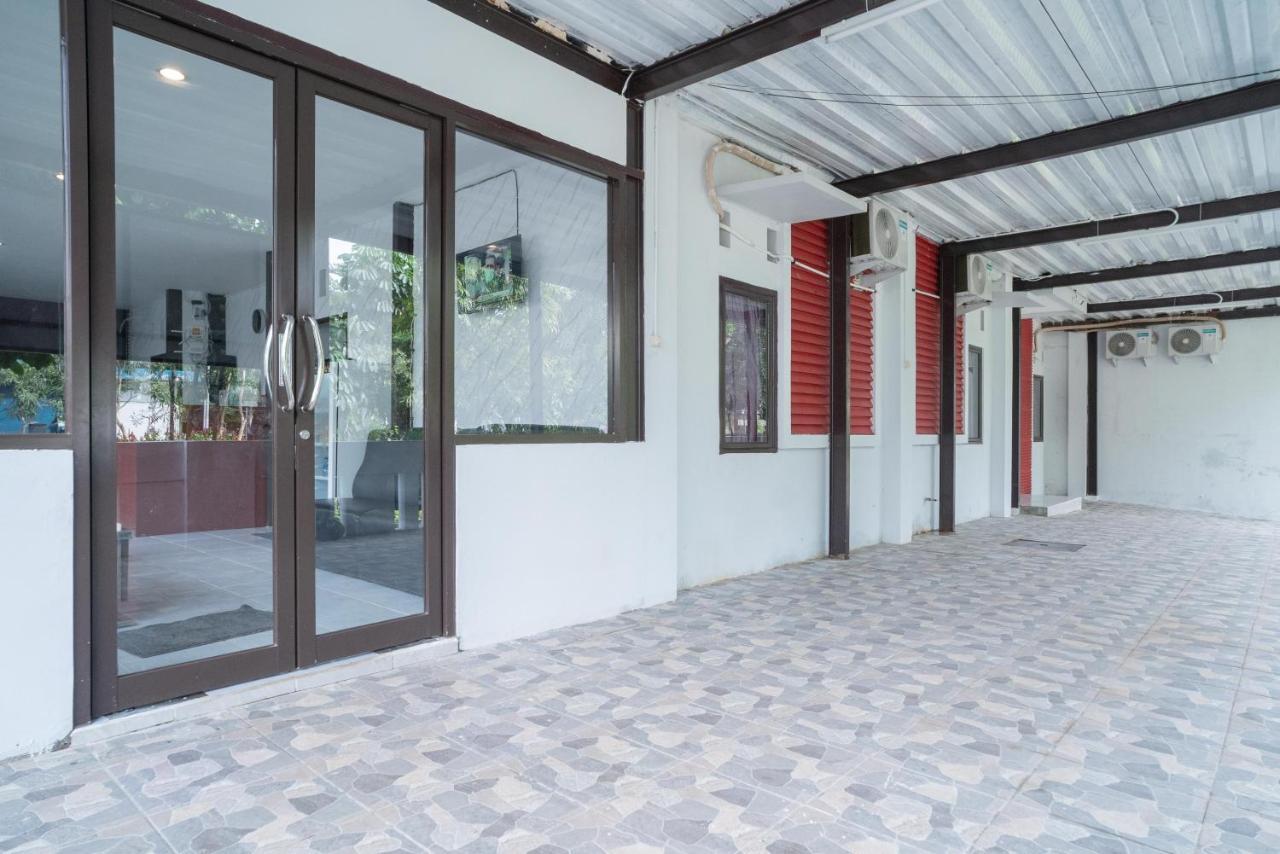 Reddoorz Plus Near Itc Cempaka Mas 2 جاكرتا المظهر الخارجي الصورة
